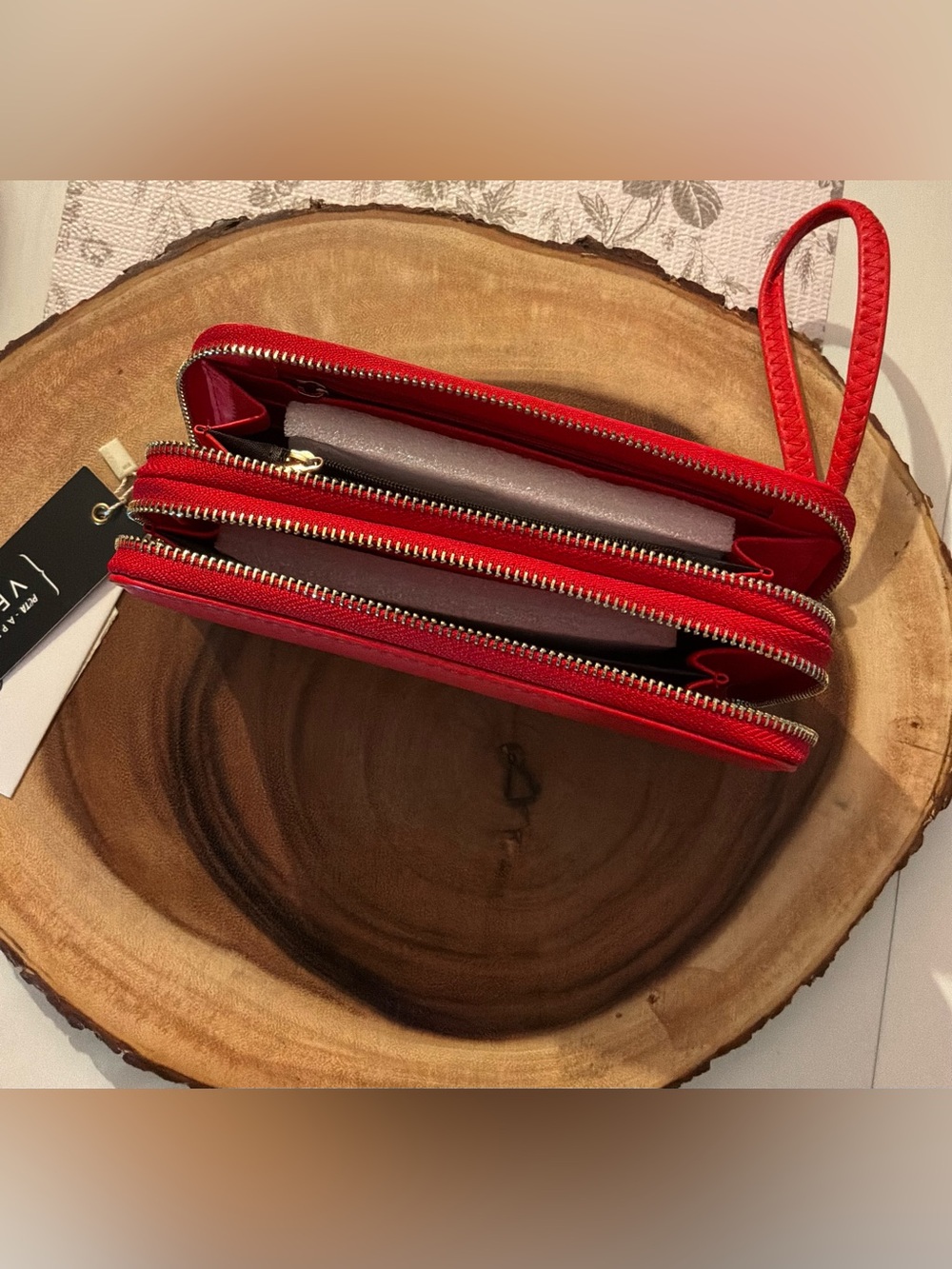 🌙✨NWT 🏷️ Isabelle Red Vegan Leather Wristlet Wallet Gold-Tone Detail - Picture 6 of 6